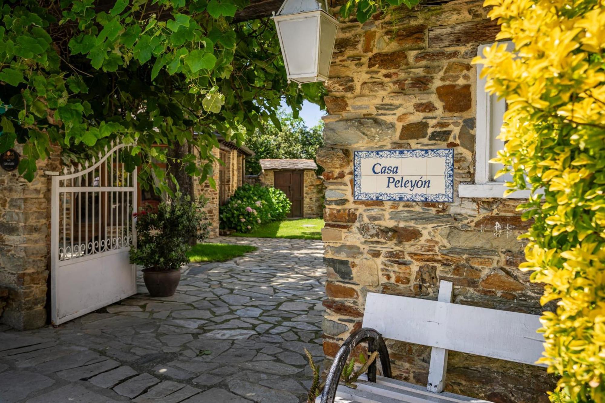 Casa Peleyon Bed and Breakfast Castropol Εξωτερικό φωτογραφία